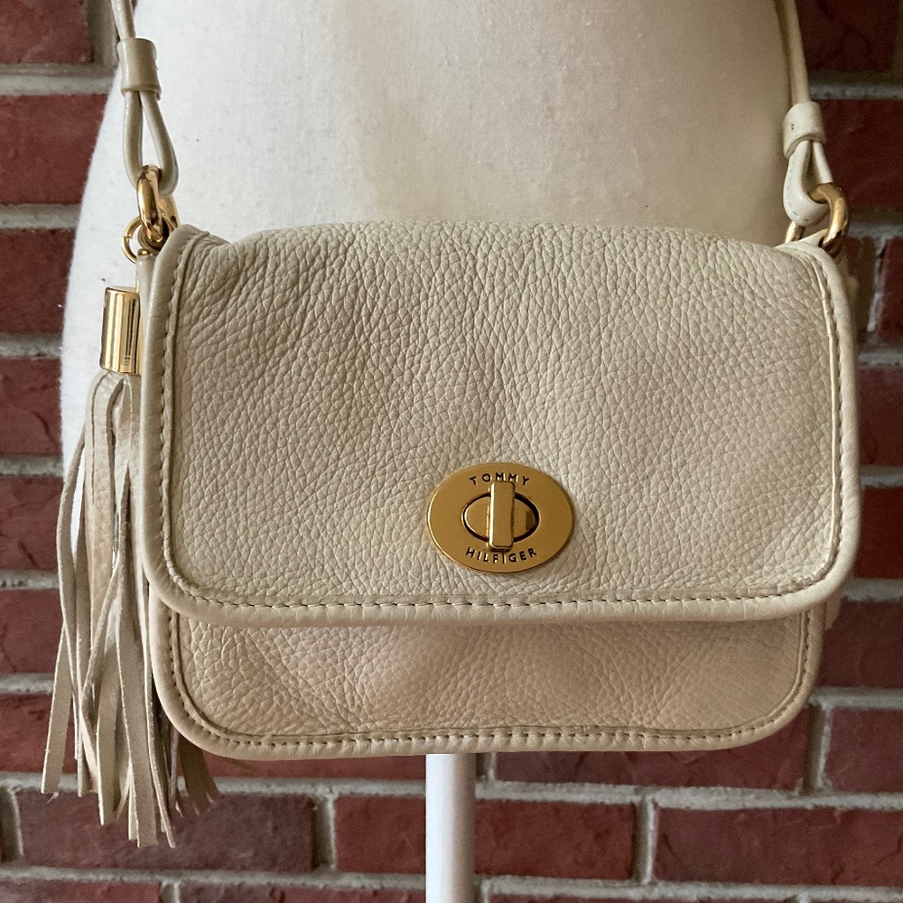 Tommy Hilfiger Cream Pebble Lather Crossbody Shoulder Bag